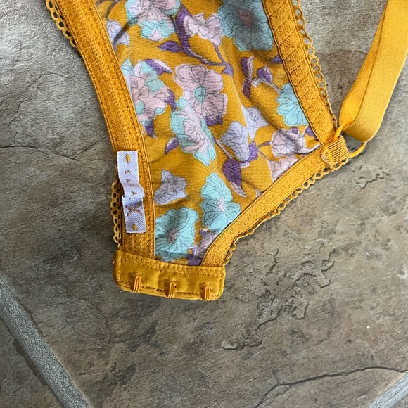 Savage x Fenty Bralette - Picture 4 of 4